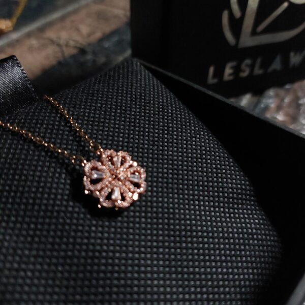 Collar Trébol de Corazones 🍀️💝 - Imagen 2